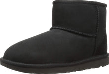 UGG Unisex-Child Classic Mini II Boot