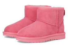 UGG Unisex-Child Classic Mini II Boot