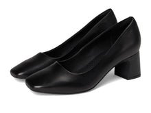Clarks Women's Fernie Court Pump, Black Leather