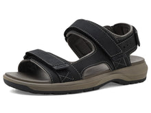 Clarks Men's Guideview Trek Sport Sandal, Black Leather in Black/w