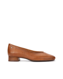Pikolinos Women's Ubeda Heeled Shoe — Wide Fit in Brandy