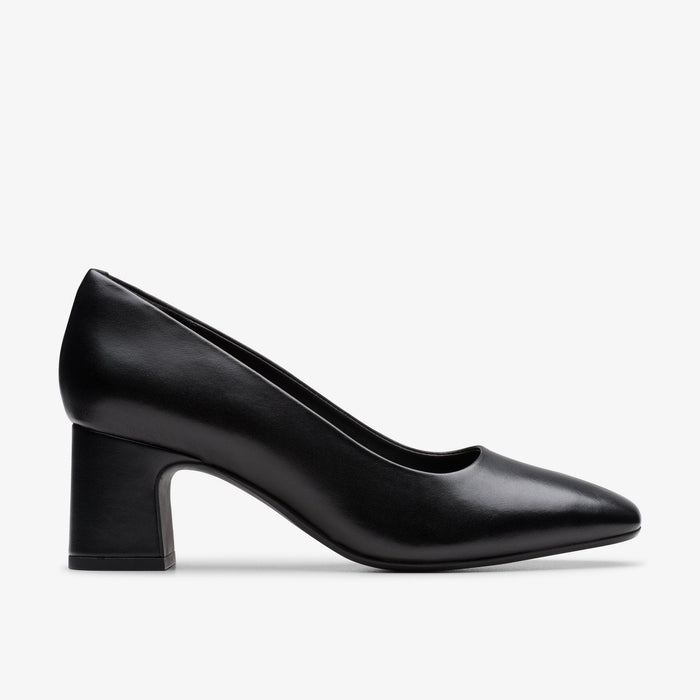 Clarks Women's Fernie Court Pump — Black