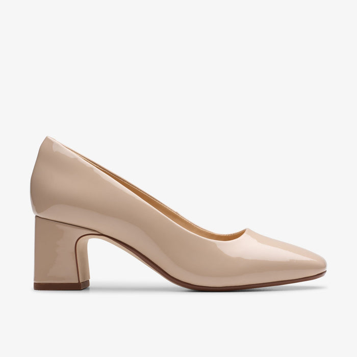 Clarks Women's Fernie Court Pump — Sand Patent Leather