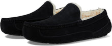 UGG Men's Ascot Slipper in Black
