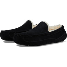 UGG Men's Ascot Slipper in Black