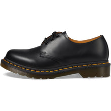 Dr. Martens Unisex 1461 3-Eye Gibson Oxford in Black